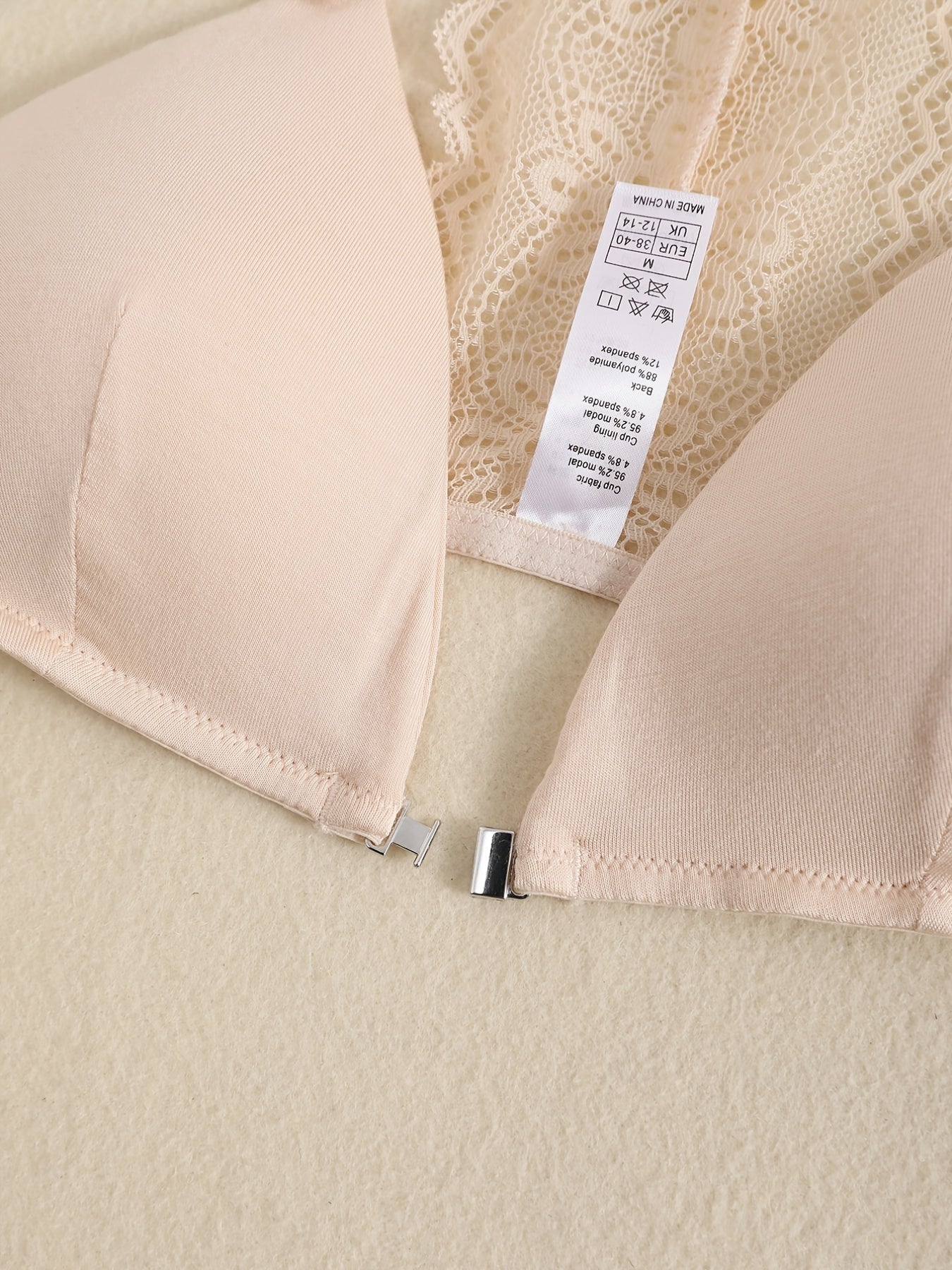 Triangle Cups Front Buckle Bras, Lace Stitching Beauty Back Bra With Removable Pads, Women&