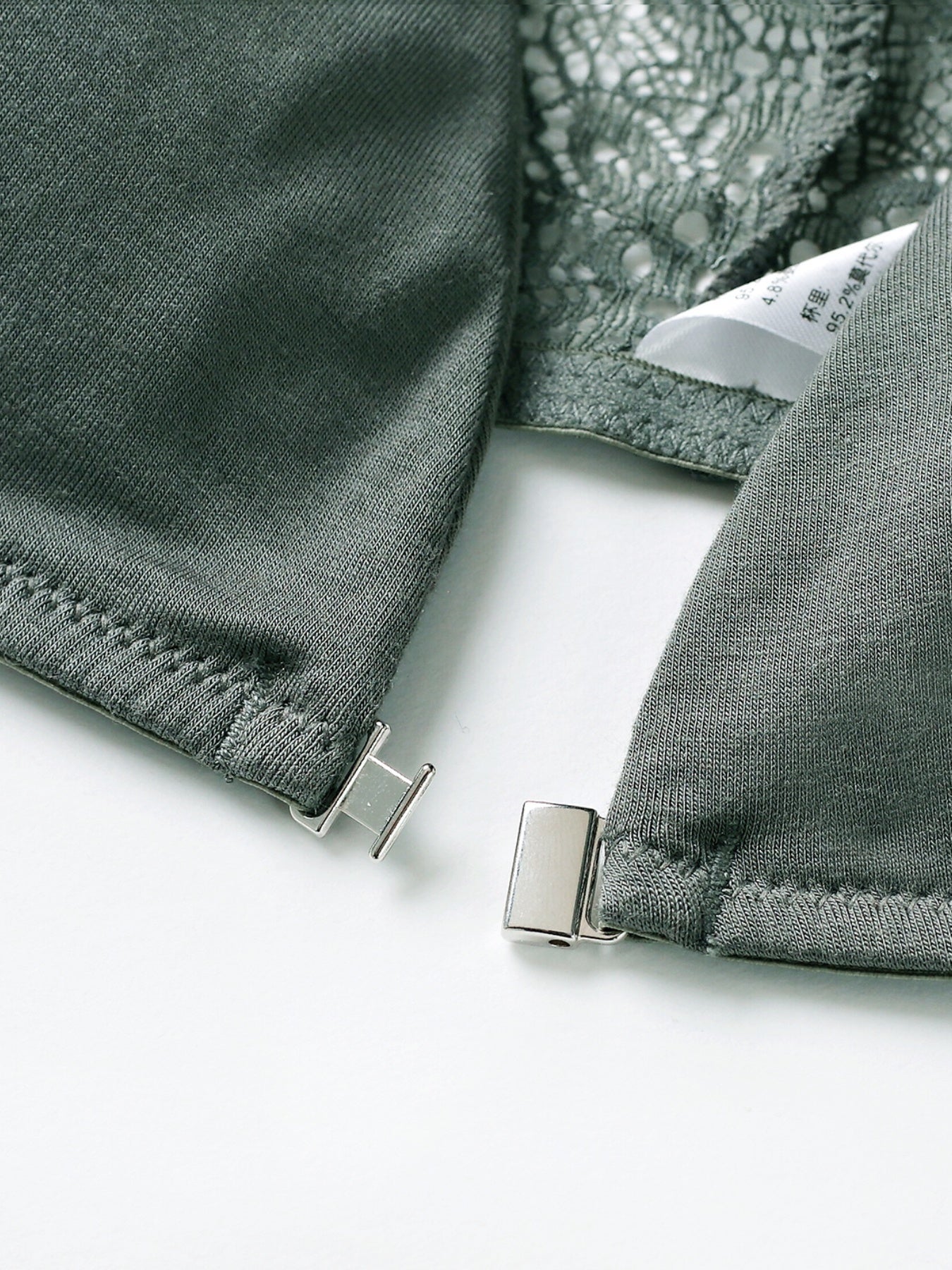 Triangle Cups Front Buckle Bras, Lace Stitching Beauty Back Bra With Removable Pads, Women&