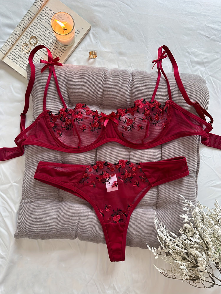 Sexy Floral Embroidery Lingerie Set - Women&