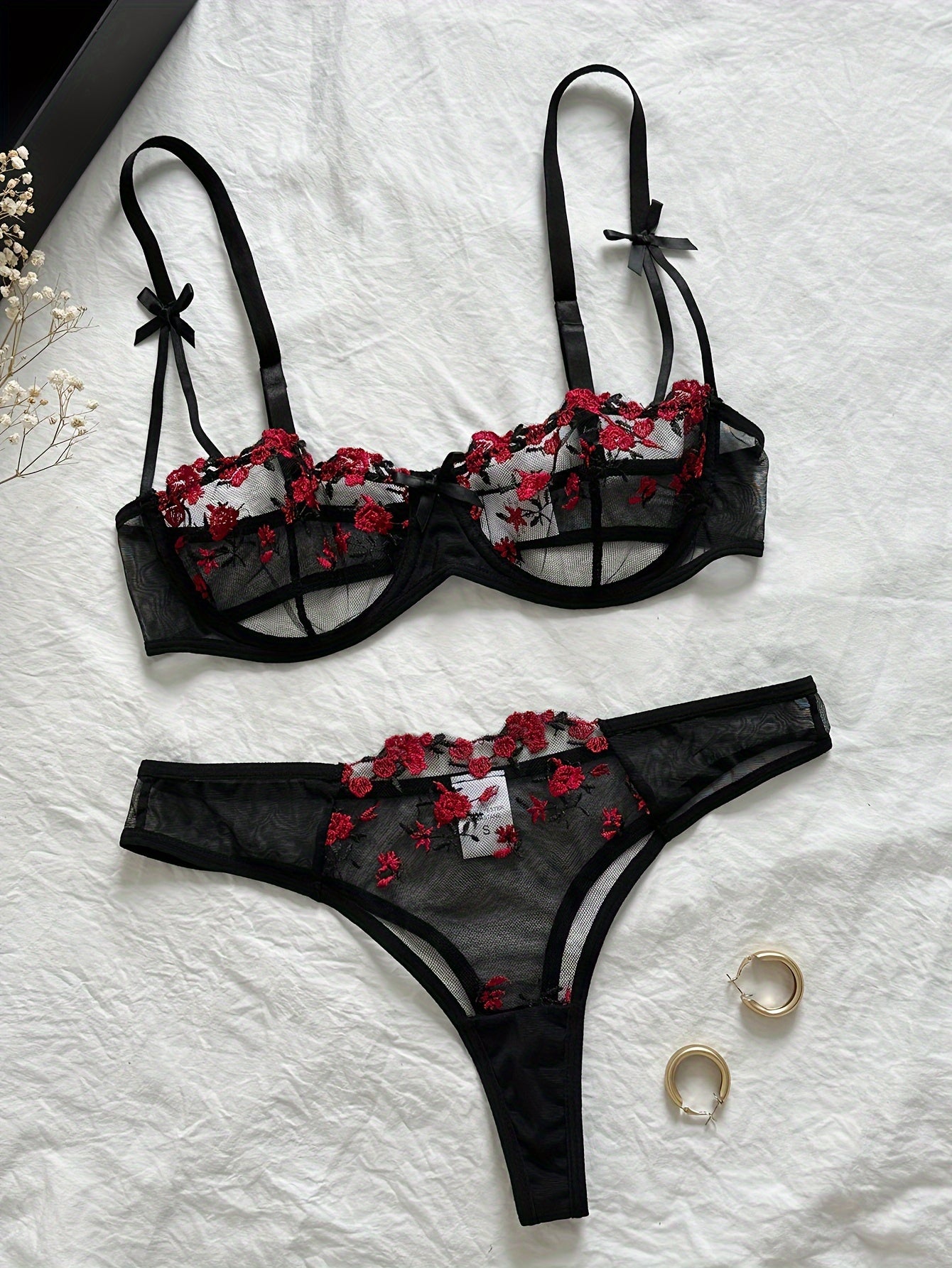 Sexy Floral Embroidery Lingerie Set - Women&