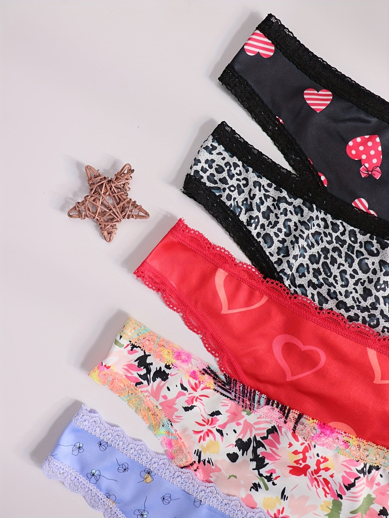 Morvia 5-Piece Lace-trimmed Heart Thongs - Chic, Comfortable Women&